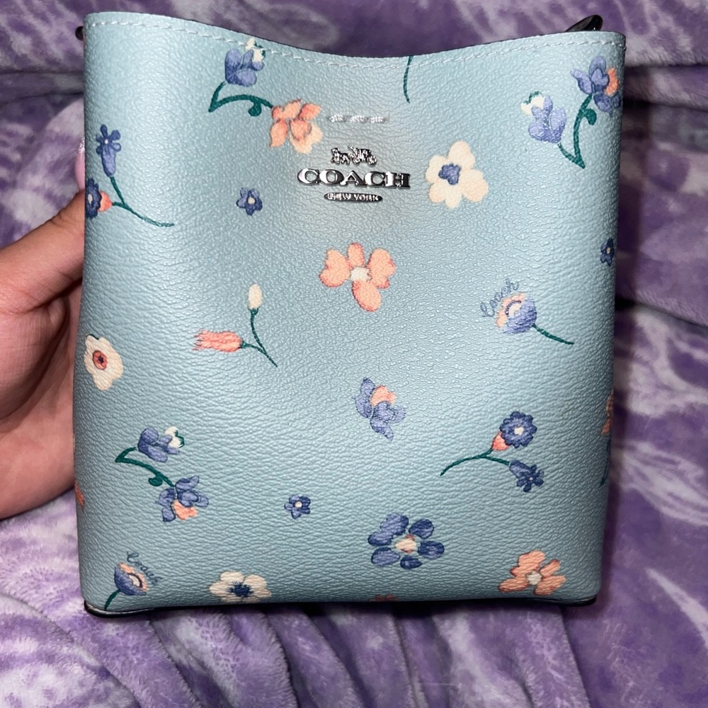 ⚠️SOLD!! SOLD!!! SOLD!!!⚠️Coach Mini Town Bucket Bag With Mystical Floral Print